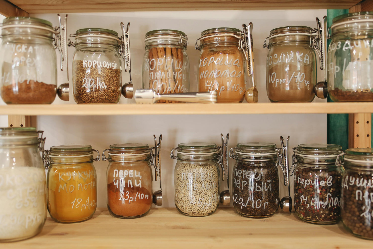 Airtight food storage containers for pantry, fridge, and leftovers.
