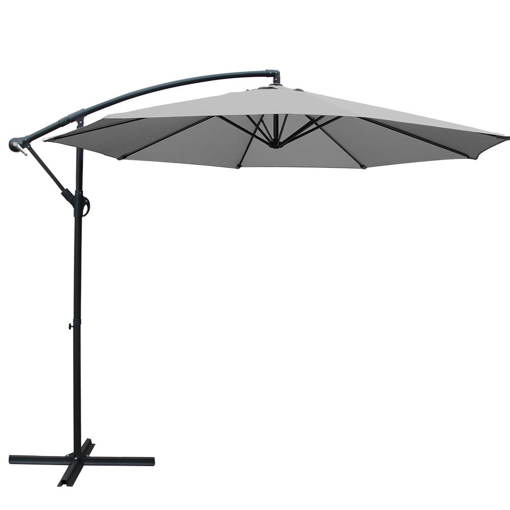 UV-protective garden umbrellas and sunshades.