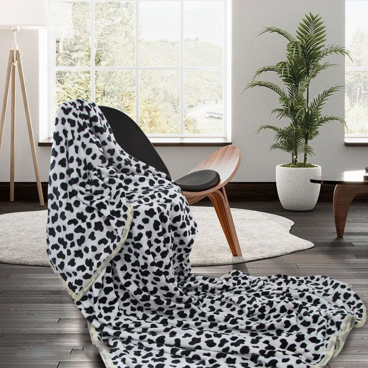 Animal Pattern Soft Flannel Plush Queen Size Blanket 220 x 240cm Dalmatian